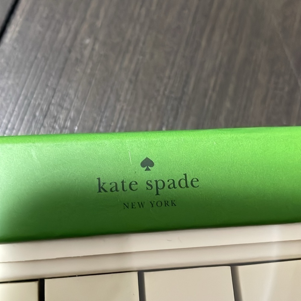 Kate Spade Eraser Set NWT - Picture 3 of 5